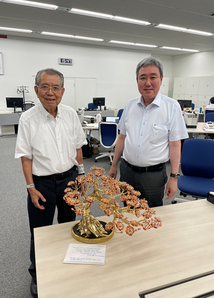 40 Years of Innovation and Collaboration: Celebrating the Dynamic Partnership of Ramsay McDonald and Shima Seiki
